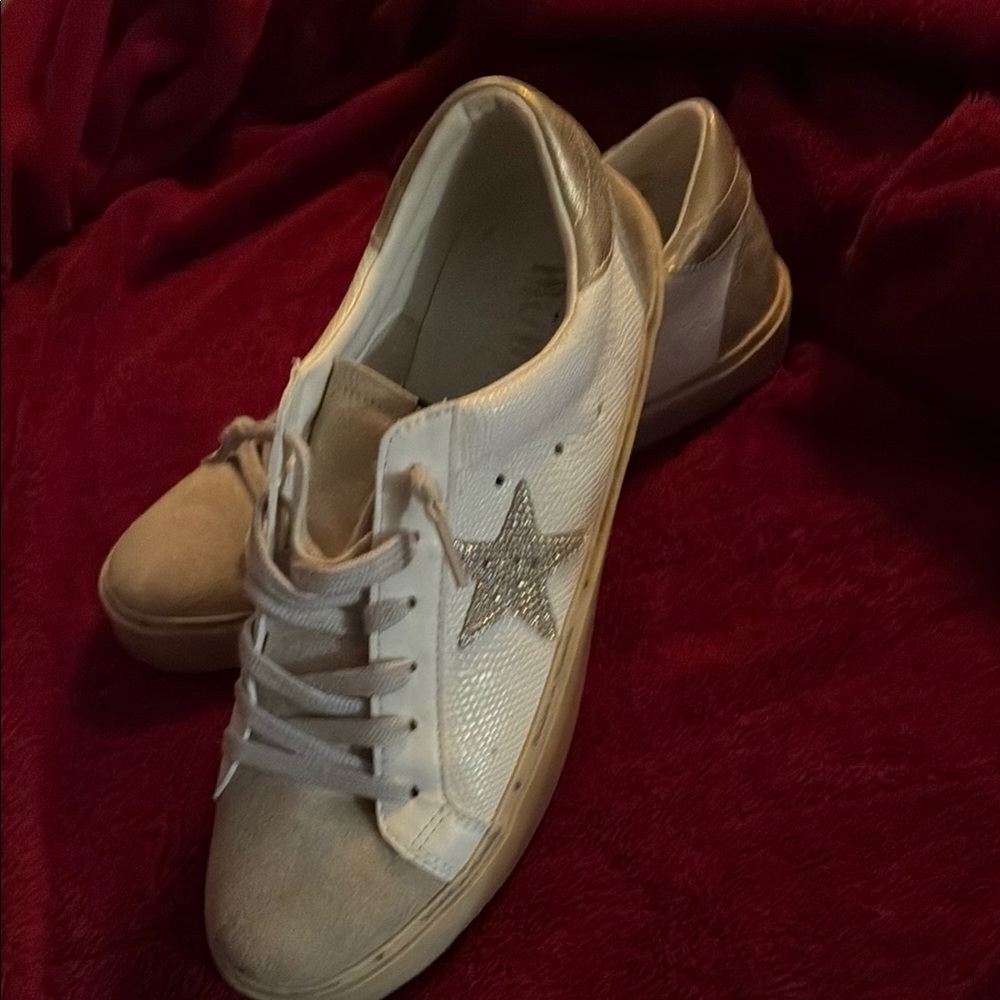 Stylish White and Gold Women's Sneakers